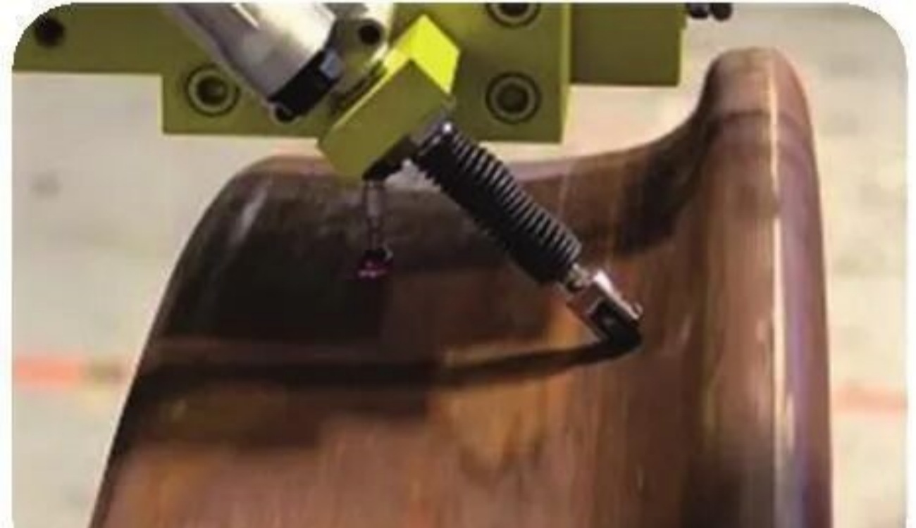 रेलगाड़ी के पहिये का आकार शंक्वाकार होता है।